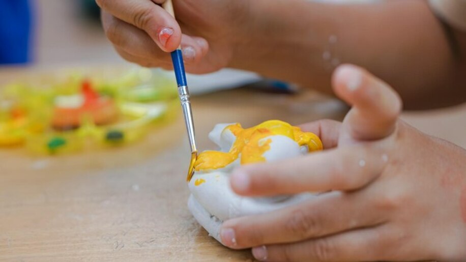 PEINTURE ET MODELAGE ENFANTS